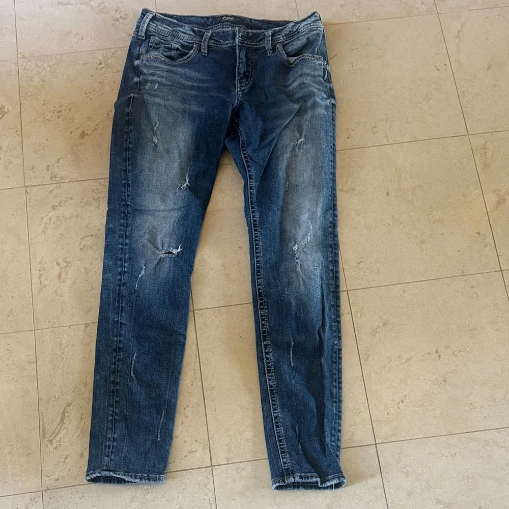 Silver Jeans Women's Distressed High Rise Blue Jeans - Picture 3 of 3